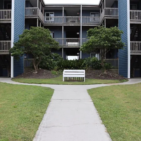 Oceanfront: Beach, Sand And Views At Coral Reef!